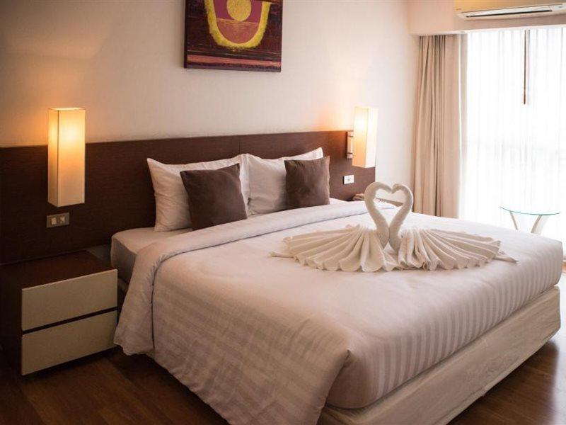 Sathorn Grace Serviced residencia Bangkok Exterior foto