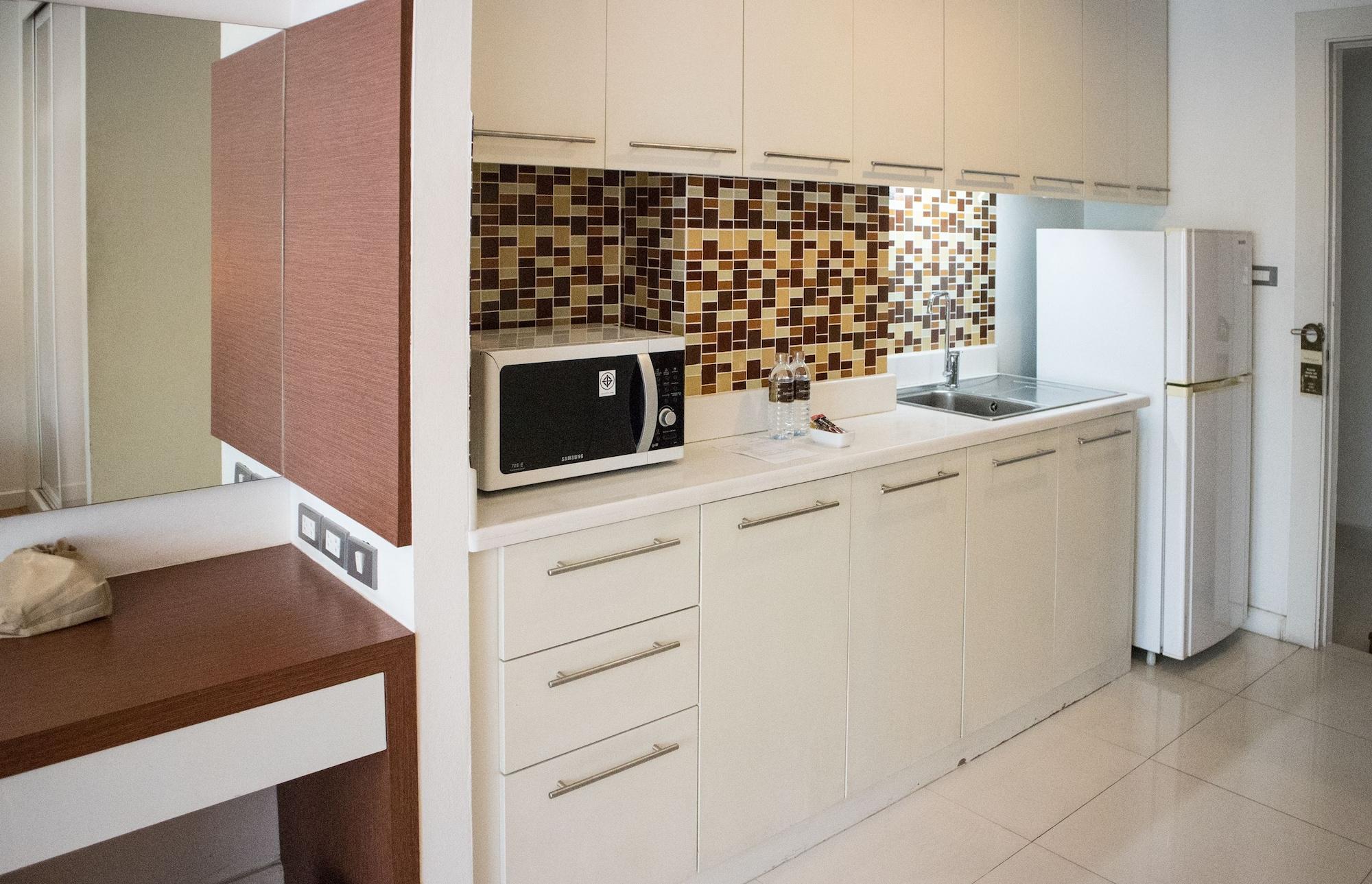 Sathorn Grace Serviced residencia Bangkok Exterior foto