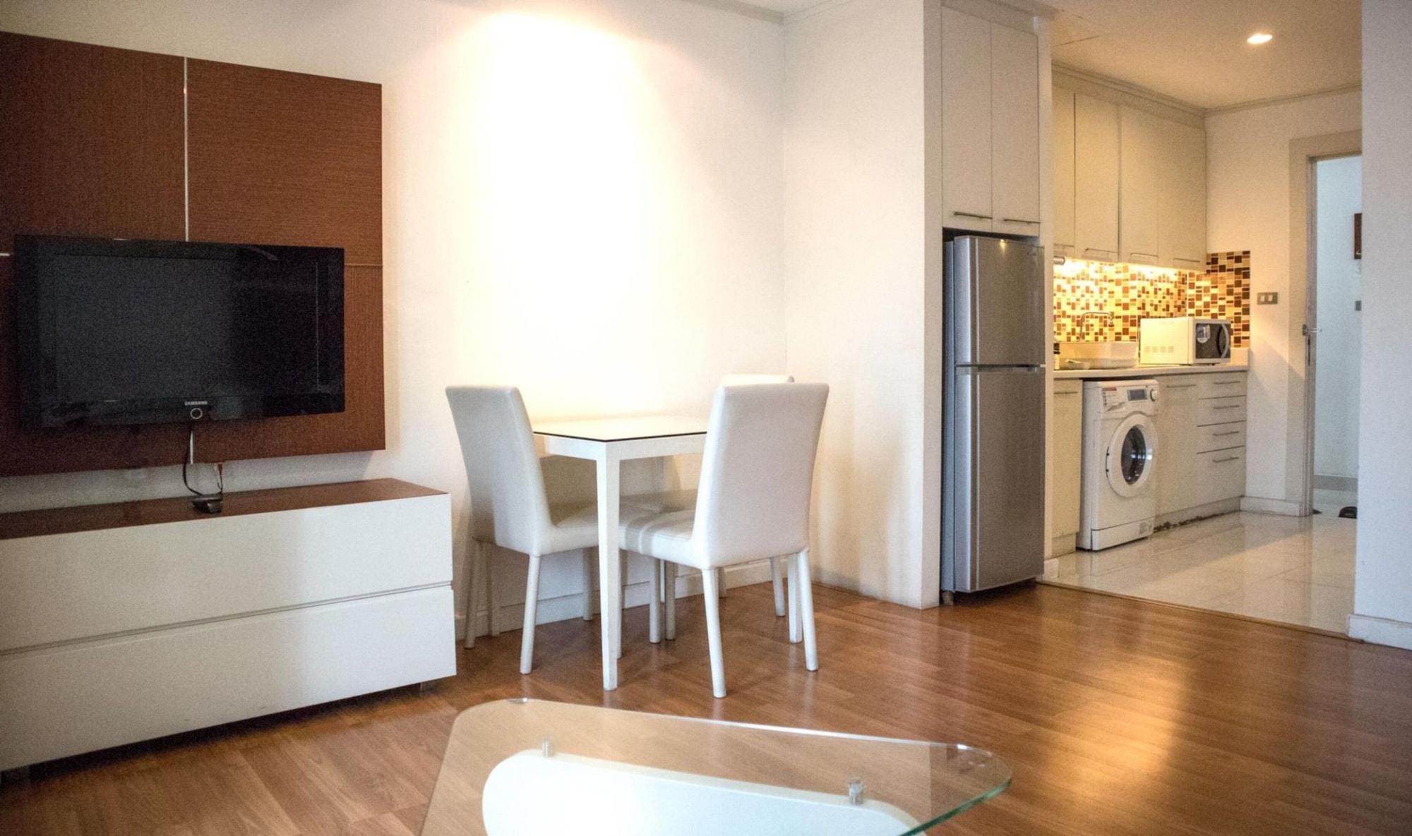 Sathorn Grace Serviced residencia Bangkok Exterior foto
