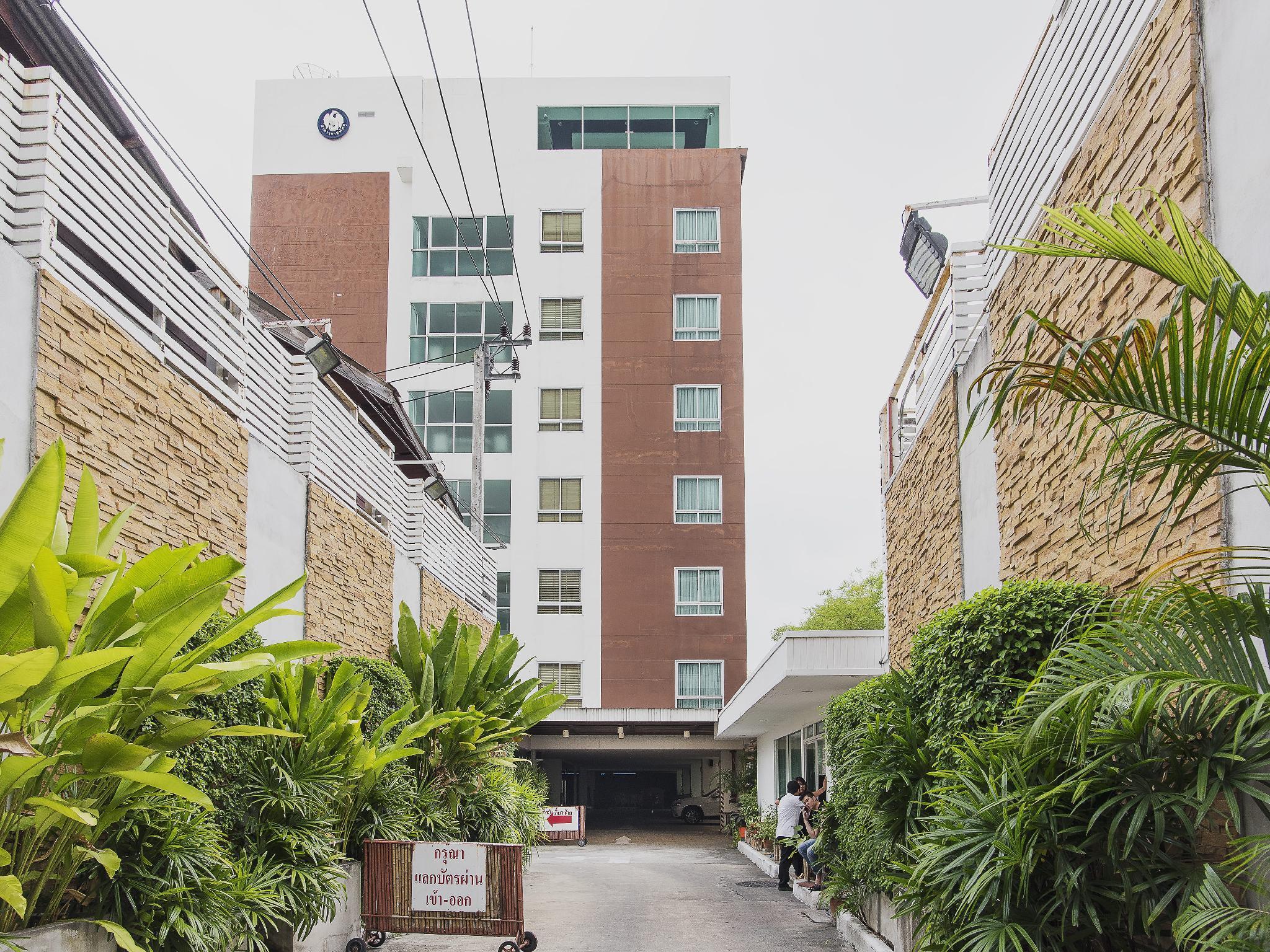 Sathorn Grace Serviced residencia Bangkok Exterior foto