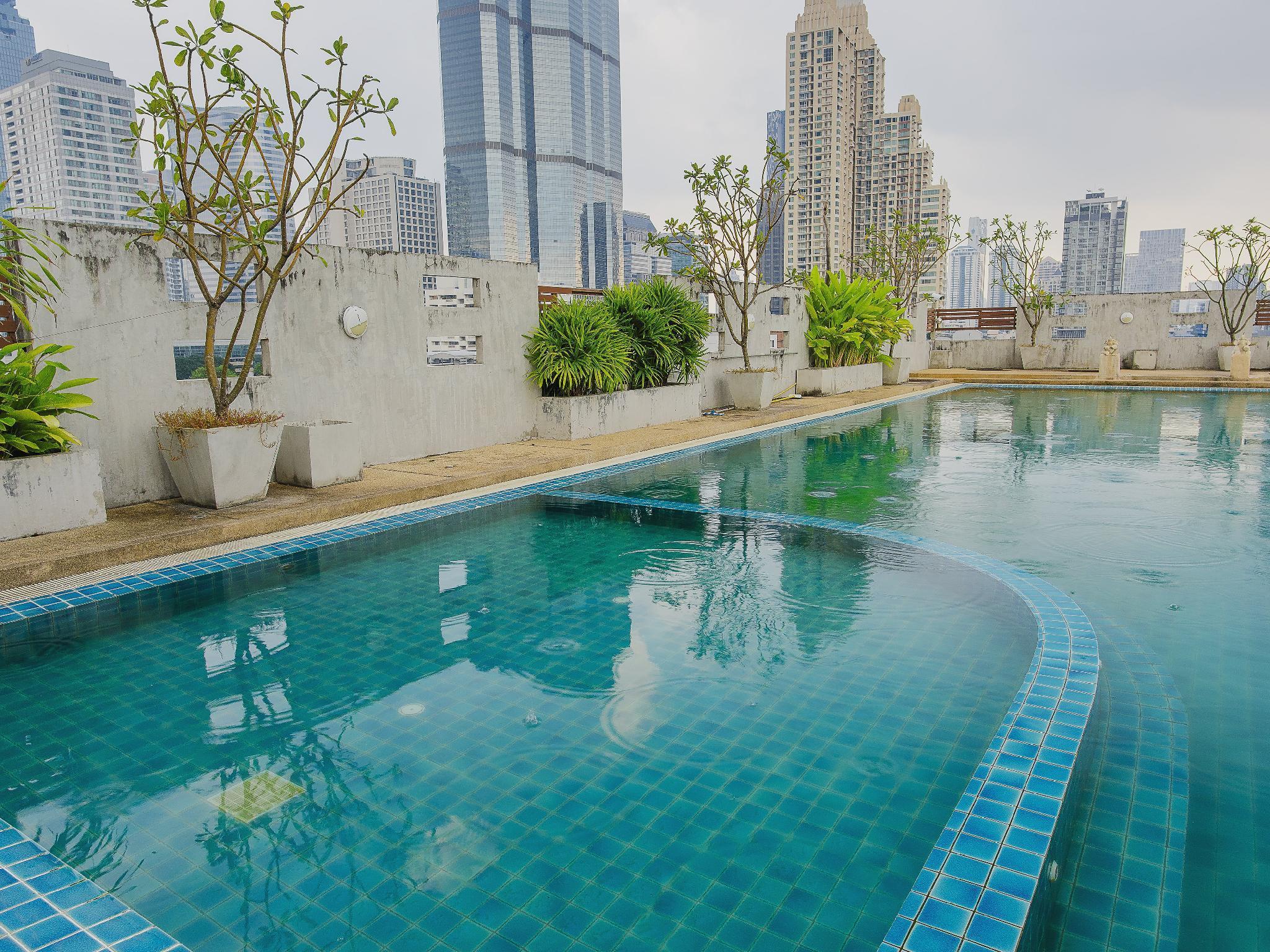 Sathorn Grace Serviced residencia Bangkok Exterior foto