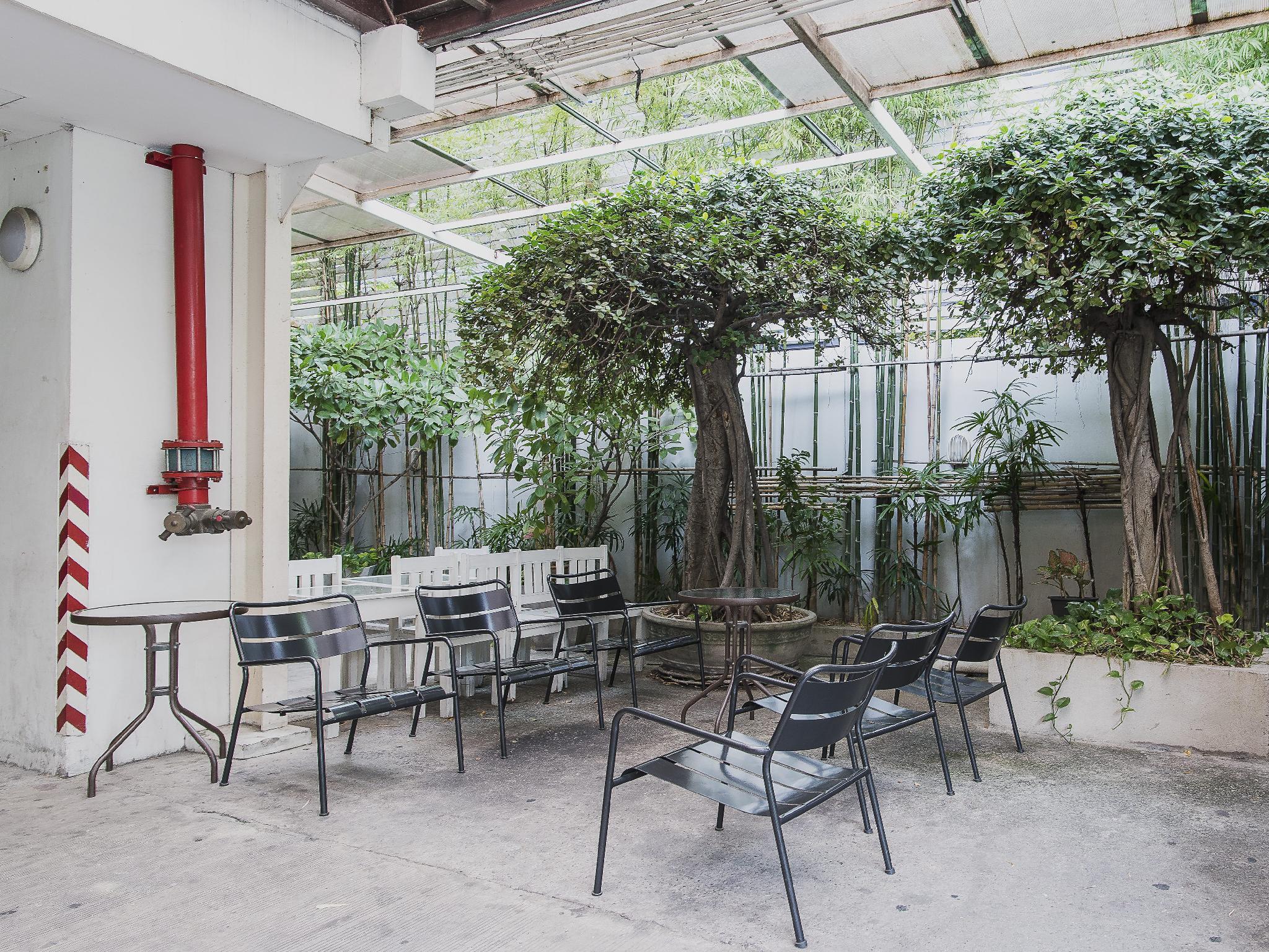 Sathorn Grace Serviced residencia Bangkok Exterior foto