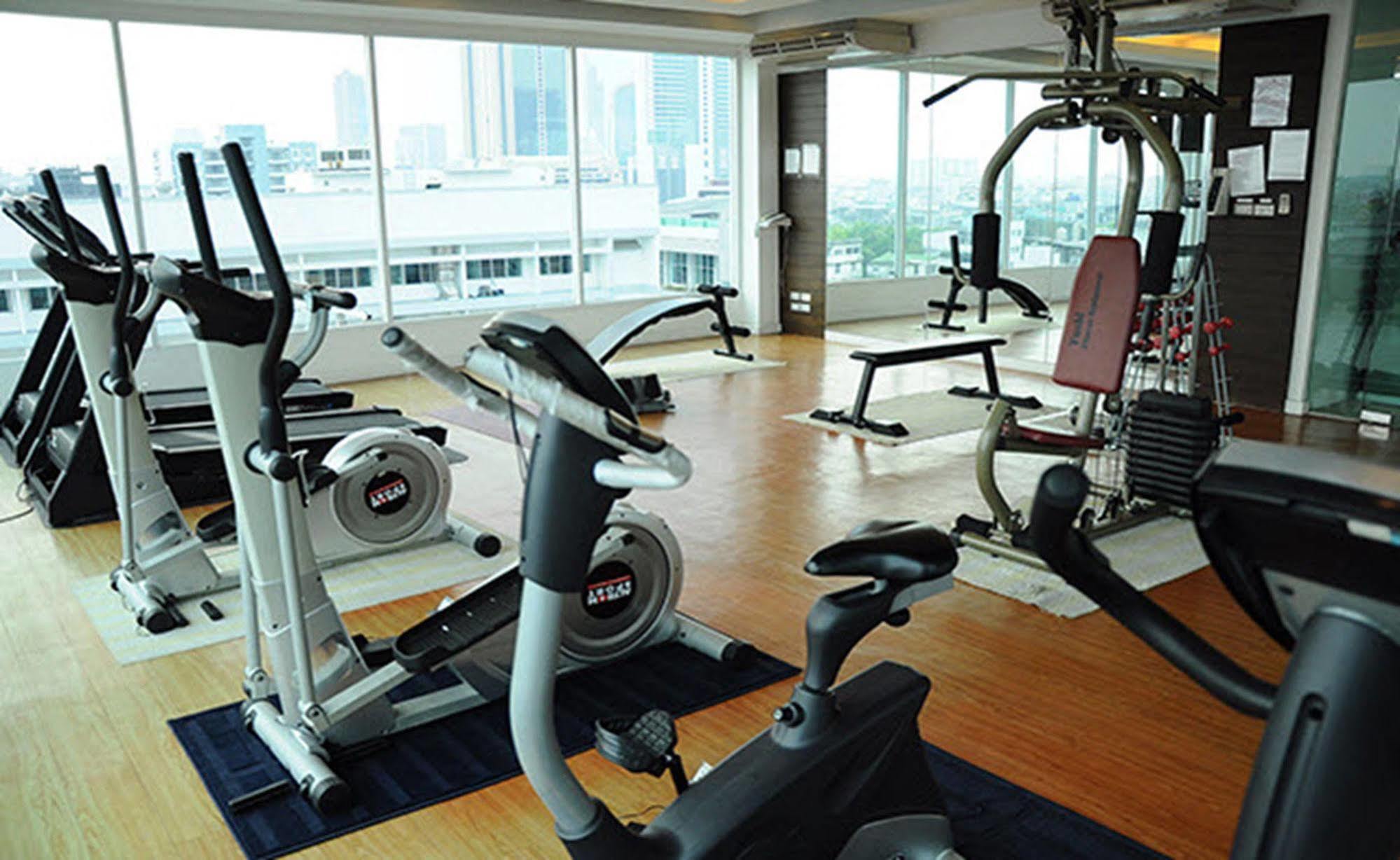 Sathorn Grace Serviced residencia Bangkok Exterior foto